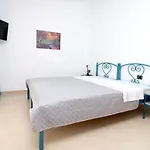 Ildora Qimon Apartamento Himarë