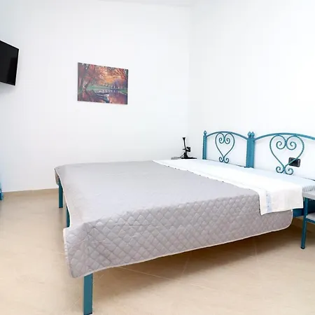Ildora Qimon Apartmán Himarë