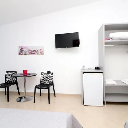 Ildora Qimon Apartmán