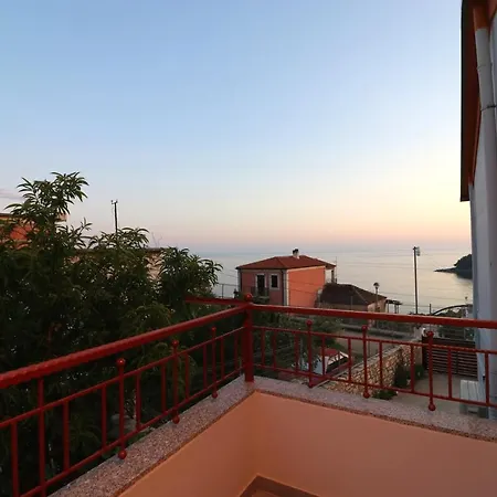 Ildora Qimon * Himara