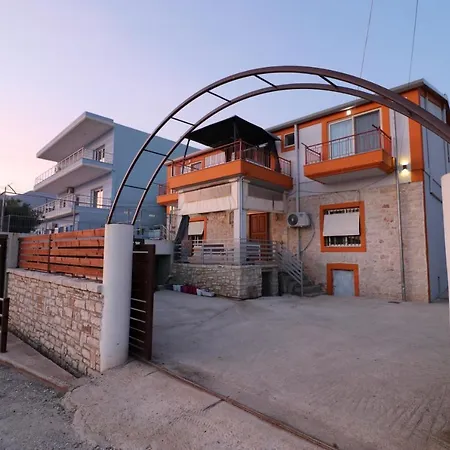 Ildora Qimon * Himarë