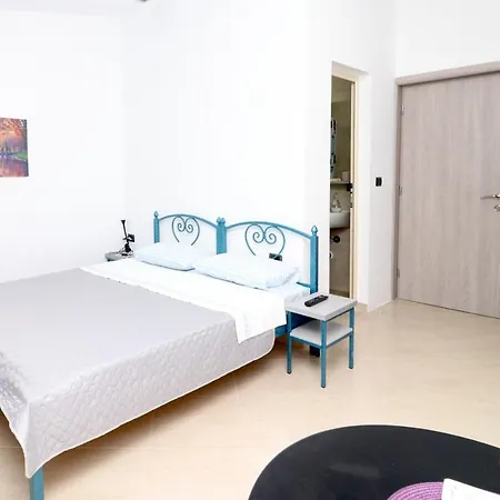 Apartment Ildora Qimon *