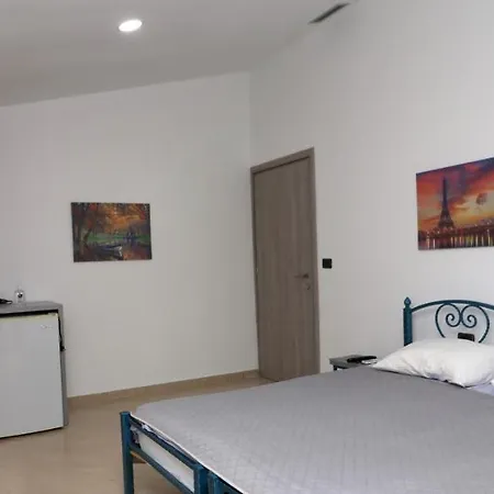 Ildora Qimon Apartmán *