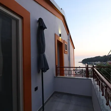 Ildora Qimon Apartmán Himarë