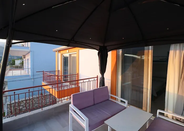 Ildora Qimon * Himara