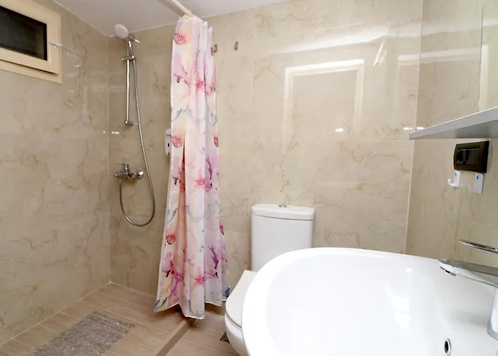 Apartament Ildora Qimon