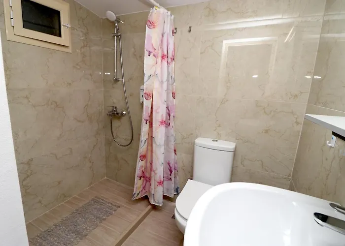 Apartament Ildora Qimon *